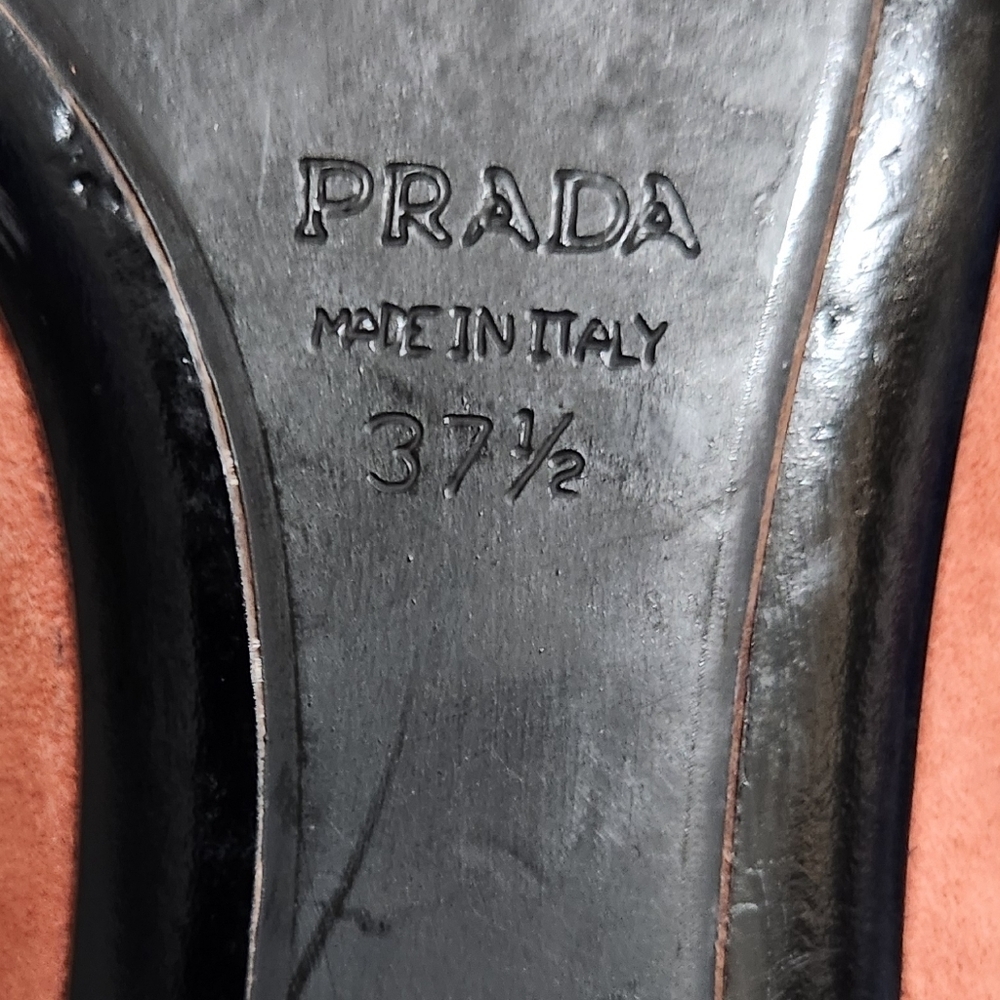 Vintage Prada Suede‎ PointyToe Flats - Picture 11 of 11
